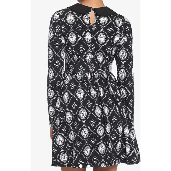 Disney The Nightmare Before Christmas Jack & Sally Cameo Dress Medium - Picture 8 of 9